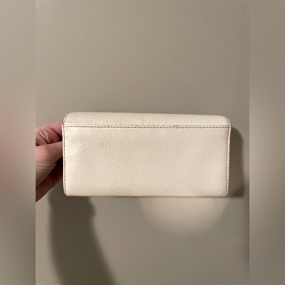 Michael Kors Wallet - Picture 2 of 5